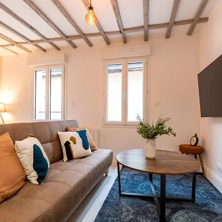 Apartment Caron - De Gamme Hyper Centre