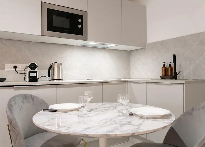 Caron - De Gamme Hyper Centre * Rouen